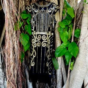 Black and gold Gatsby style dress